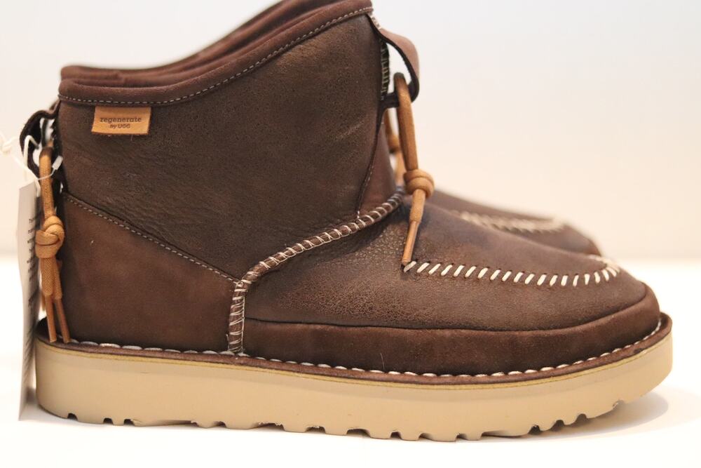 UGG Campfire Crafted Regenerate Boots Sz 8